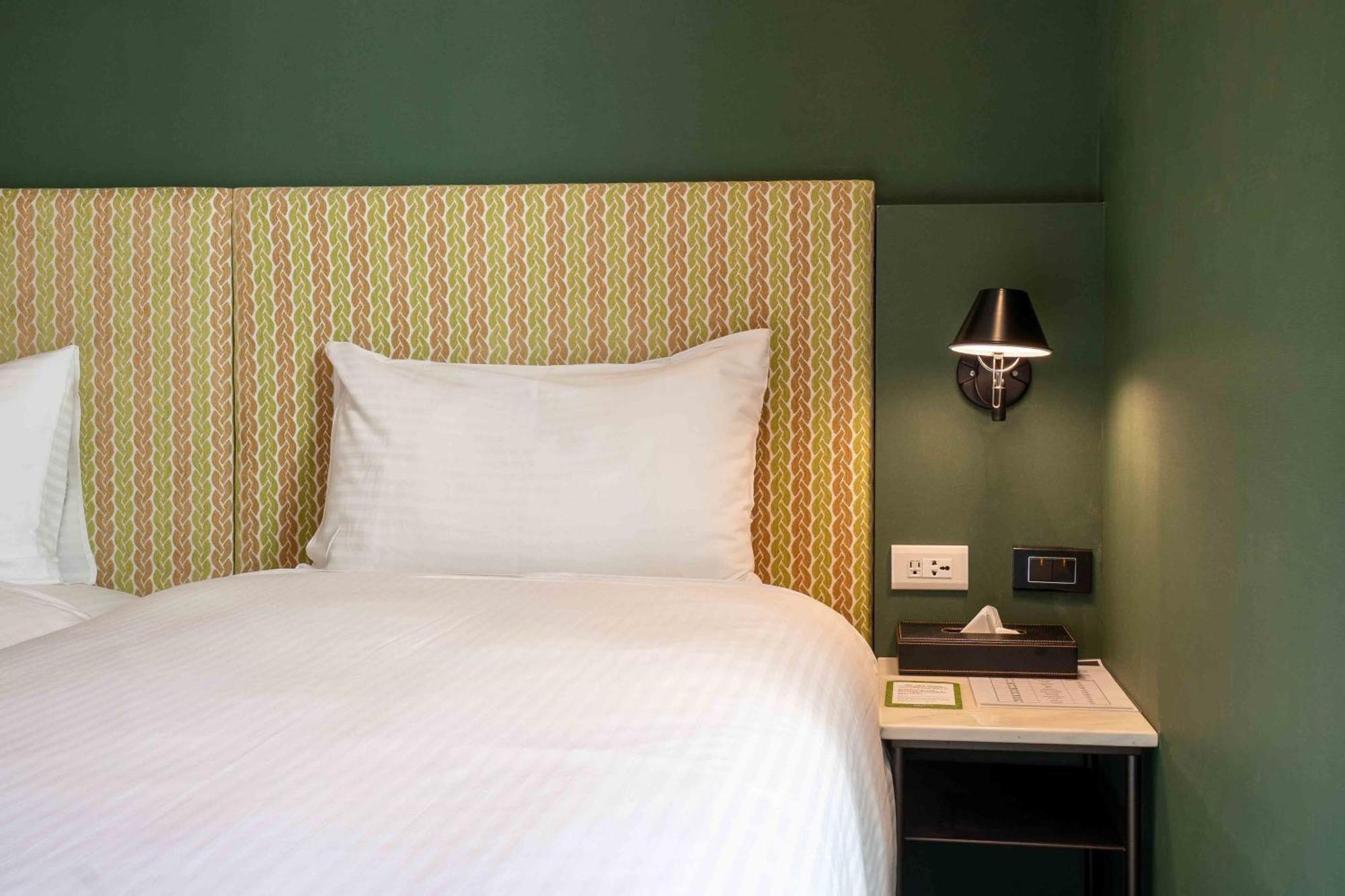 Check Inn Taichung Ziyou Exterior photo